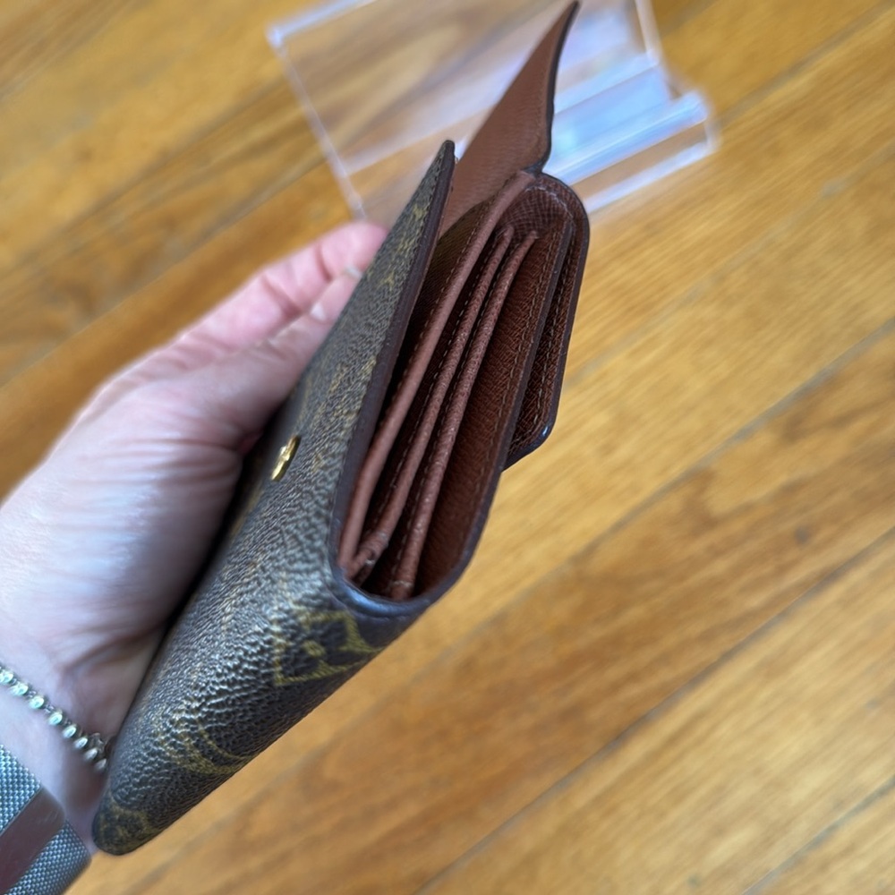 Louis Vuitton compact Elise wallet - Picture 9 of 11